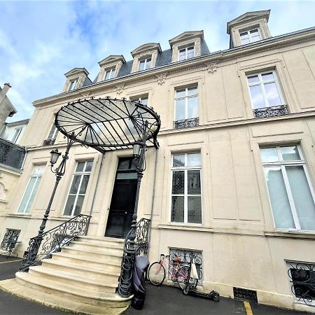 Aux Clefs Des Sacres - Dans Un Hotel Particulier Situe Rue Du Marc - Reims - Hyper Centre Forum Mairie Boulingrin Exterior foto